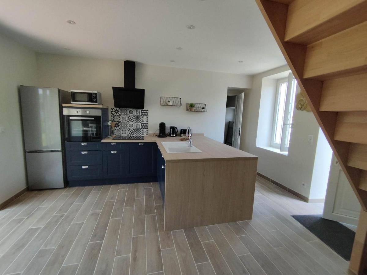 Maison De Campagne Avec Terrain Vallon-en-Sully Buitenkant foto